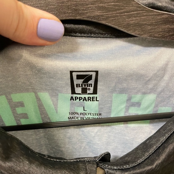 7 Eleven Employee 7-11 Uniform Work Polo Shirt Polyester Men’s Size Large NEW - Picture 3 of 4